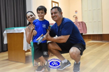 Festa do Caderno: alunos recebem seu primeiro caderno de deveres | Inf. 5