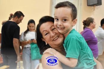 Festa do Caderno: alunos recebem seu primeiro caderno de deveres | Inf. 5