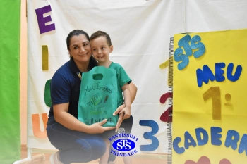 Festa do Caderno: alunos recebem seu primeiro caderno de deveres | Inf. 5