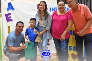 Festa do Caderno: Infantil 5B - Profª Tatiana