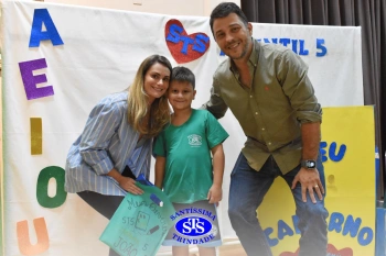 Festa do Caderno: Infantil 5B - Profª Tatiana