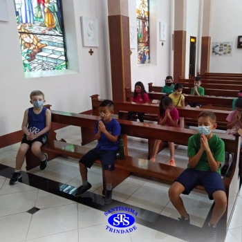 Alunos visitam espaços sagrados STS