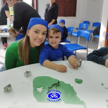 Trocas afetivas entre mães e filhos através da confecção de bolachas | Infantil 3