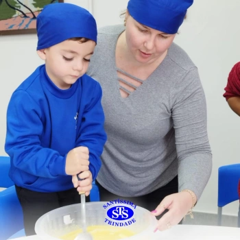 Trocas afetivas entre mães e filhos através da confecção de bolachas | Infantil 3