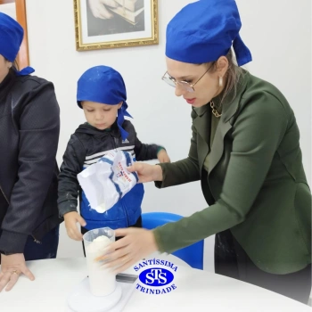 Trocas afetivas entre mães e filhos através da confecção de bolachas | Infantil 3