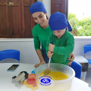 Trocas afetivas entre mães e filhos através da confecção de bolachas | Infantil 3