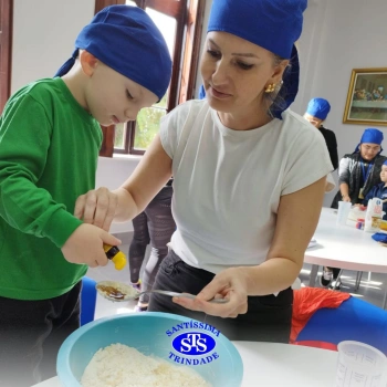Trocas afetivas entre mães e filhos através da confecção de bolachas | Infantil 3