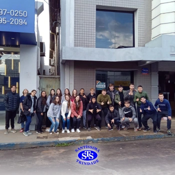 Alunos visitam Jornal Diário Serrano | 9º ano