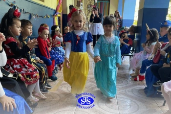 Alunos participam de atividades alusivas ao Dia da Criança