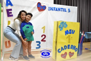 Festa do Caderno: Infantil 5C - Profª Adriana
