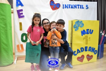 Festa do Caderno: Infantil 5C - Profª Adriana