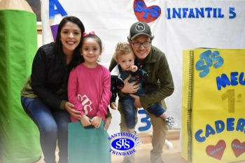 Festa do Caderno: Infantil 5C - Profª Adriana