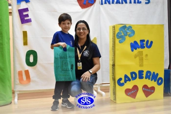 Festa do Caderno: Infantil 5C - Profª Adriana
