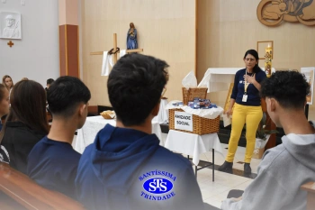 Alunos dos Anos Finais e do Ensino Médio celebram a Páscoa