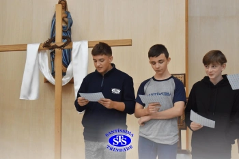 Alunos dos Anos Finais e do Ensino Médio celebram a Páscoa