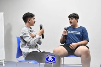 Alunos do 7º ano apresentam esquetes teatrais para combater o bullying