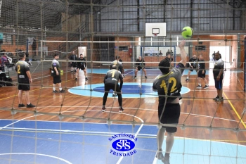 1º Torneio Franciscano de Vôlei Masculino Adulto reúne famílias no Ginásio do Colégio