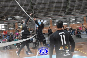 1º Torneio Franciscano de Vôlei Masculino Adulto reúne famílias no Ginásio do Colégio