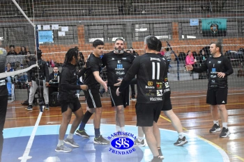 1º Torneio Franciscano de Vôlei Masculino Adulto reúne famílias no Ginásio do Colégio