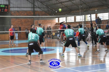 1º Torneio Franciscano de Vôlei Masculino Adulto reúne famílias no Ginásio do Colégio