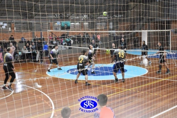 1º Torneio Franciscano de Vôlei Masculino Adulto reúne famílias no Ginásio do Colégio