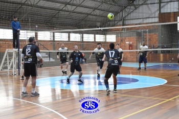 1º Torneio Franciscano de Vôlei Masculino Adulto reúne famílias no Ginásio do Colégio