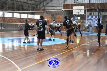 1º Torneio Franciscano de Vôlei Masculino Adulto reúne famílias no Ginásio do Colégio
