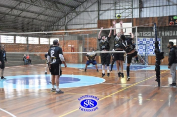 1º Torneio Franciscano de Vôlei Masculino Adulto reúne famílias no Ginásio do Colégio