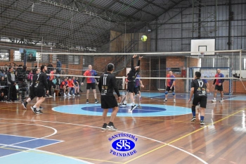 1º Torneio Franciscano de Vôlei Masculino Adulto reúne famílias no Ginásio do Colégio