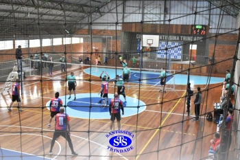1º Torneio Franciscano de Vôlei Masculino Adulto reúne famílias no Ginásio do Colégio