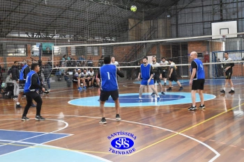 1º Torneio Franciscano de Vôlei Masculino Adulto reúne famílias no Ginásio do Colégio