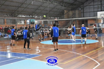 1º Torneio Franciscano de Vôlei Masculino Adulto reúne famílias no Ginásio do Colégio