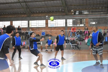 1º Torneio Franciscano de Vôlei Masculino Adulto reúne famílias no Ginásio do Colégio