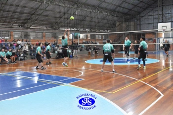 1º Torneio Franciscano de Vôlei Masculino Adulto reúne famílias no Ginásio do Colégio