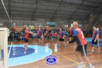 1º Torneio Franciscano de Vôlei Masculino Adulto reúne famílias no Ginásio do Colégio