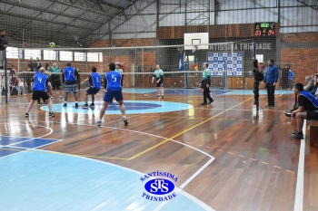 1º Torneio Franciscano de Vôlei Masculino Adulto reúne famílias no Ginásio do Colégio
