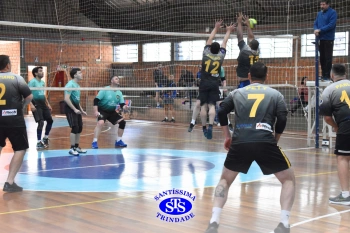 1º Torneio Franciscano de Vôlei Masculino Adulto reúne famílias no Ginásio do Colégio