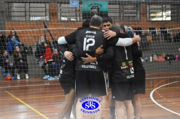 1º Torneio Franciscano de Vôlei Masculino Adulto reúne famílias no Ginásio do Colégio