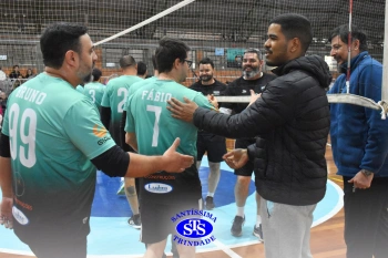 1º Torneio Franciscano de Vôlei Masculino Adulto reúne famílias no Ginásio do Colégio