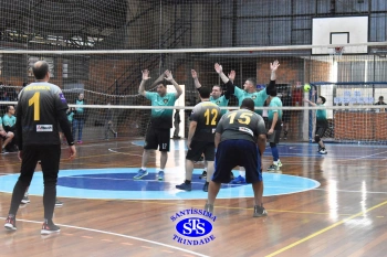 1º Torneio Franciscano de Vôlei Masculino Adulto reúne famílias no Ginásio do Colégio