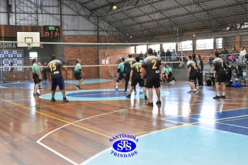 1º Torneio Franciscano de Vôlei Masculino Adulto reúne famílias no Ginásio do Colégio