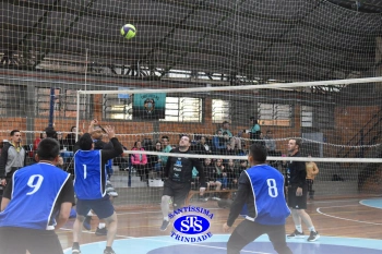 1º Torneio Franciscano de Vôlei Masculino Adulto reúne famílias no Ginásio do Colégio