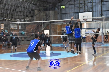 1º Torneio Franciscano de Vôlei Masculino Adulto reúne famílias no Ginásio do Colégio