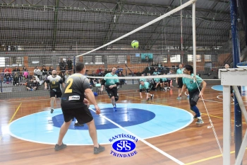 1º Torneio Franciscano de Vôlei Masculino Adulto reúne famílias no Ginásio do Colégio