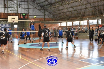 1º Torneio Franciscano de Vôlei Masculino Adulto reúne famílias no Ginásio do Colégio