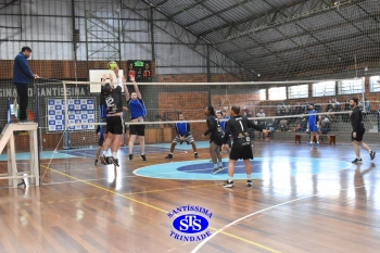 1º Torneio Franciscano de Vôlei Masculino Adulto reúne famílias no Ginásio do Colégio