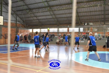 1º Torneio Franciscano de Vôlei Masculino Adulto reúne famílias no Ginásio do Colégio