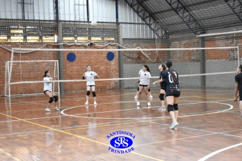 Alunos de 6º e de 7º ano participam dos Jogos Interséries Franciscanos