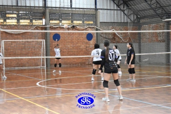 Alunos de 6º e de 7º ano participam dos Jogos Interséries Franciscanos