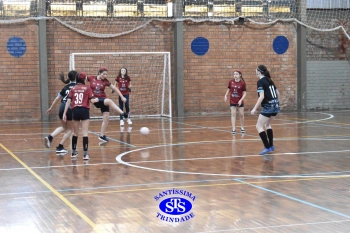 Alunos de 6º e de 7º ano participam dos Jogos Interséries Franciscanos